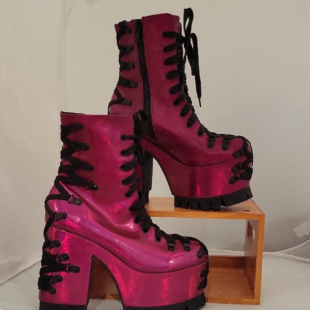 Shimmering Lace-Up Platform Boots